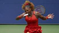 

V souboji matek uspěla Serena Williamsová, v semifinále US Open ji doplní Azarenková, Medveděv a Thiem

