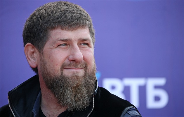 Teenager kritizoval na sítích Kadyrova, režim ho donutil k sebeznásilnění