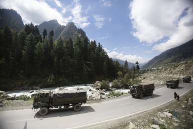 Indie a Čína se dohodly na stažení vojáků ze sporné hranice v Himalájích