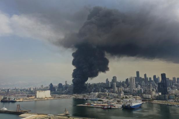 

Čtvrteční požár v Bejrútu vznikl od sváření, říká libanonská vláda

