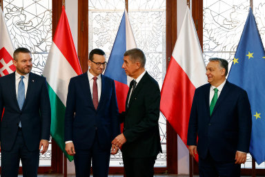 V Bělorusku musí být svobodné volby, shodli se premiéři V4. Slovensko rozhodne o zařazení Česka mezi rizikové státy