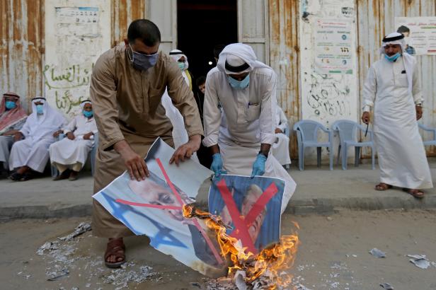 

Izrael chystá ambasádu v Bahrajnu, íránské revoluční gardy hrozí Manámě „tvrdou odvetou“

