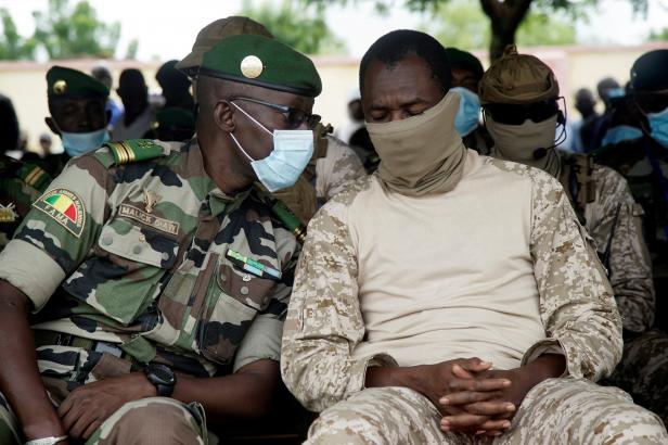 

Mali čeká po převratu jeden a půl roku přechodného období, shodli se vyjednavači

