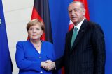 Evropská komise: Turecko se stále vzdaluje demokracii. Je ale naším klíčovým partnerem