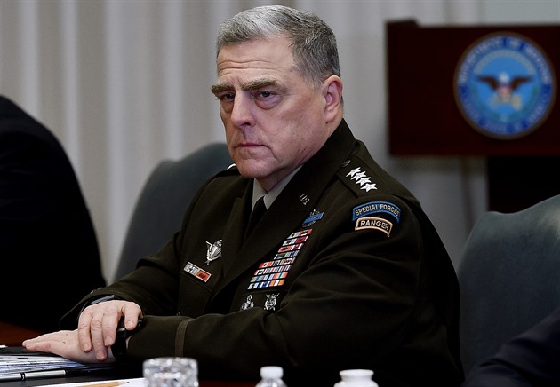 Lídři americké armády jsou v karanténě kvůli koronaviru u admirála