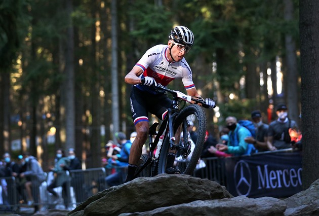 Čeští bikeři zahájili MS horských kol sedmým místem ve štafetě