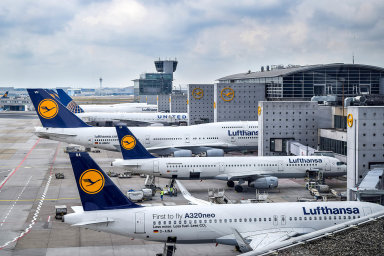 Krize v letectví pokračuje. Lufthansa přichází měsíčně o půl miliardy eur, v zimě očekává prázdná letadla