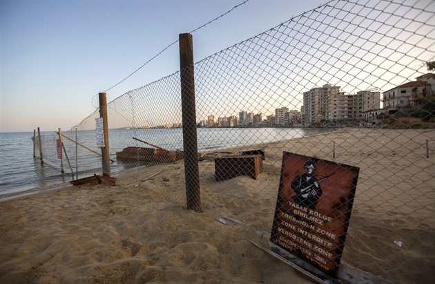 Turecko otevře zapovězené pláže na Kypru. EU je prý hluboce znepokojena