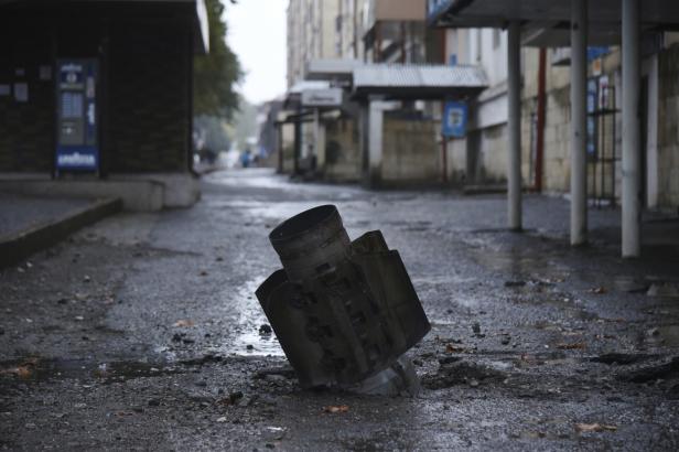 

Příměří je zatím v nedohlednu. Při bojích v Náhorním Karabachu zemřelo v noci dalších 30 lidí

