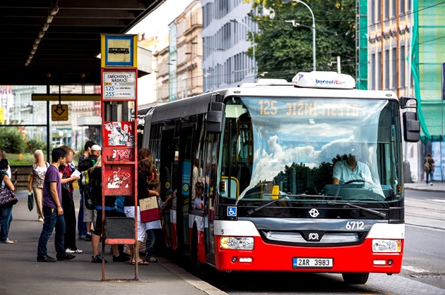 V Praze začala fungovat mapa autobusů MHD, tramvaje zatím chybí