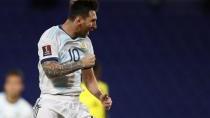 

Messi zařídil vítězný vstup do kvalifikace MS. Suárez přiznal, že kvůli Barceloně plakal

