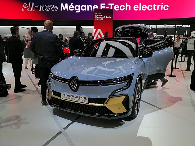 Letem Mnichovem: hvězdou (ne)autosalonu je elektrický Renault Megane