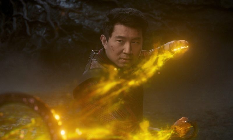 Marvelovka Shang-Chi a legenda o deseti prstenech v kinech utržila přes čtvrt miliardy dolarů