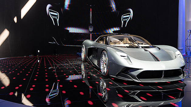 Nejrychlejší a nejdražší čínské auto staví v Itálii matadoři od Ferrari