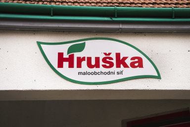 Přes 600 obchodů Hruška může změnit majitele. Největší maloobchodní síť v českých rukou je na prodej