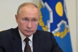 V Putinově okolí onemocněly covidem desítky lidí. ‚Nyní budu muset zůstat pár dní v izolaci,‘ oznámil