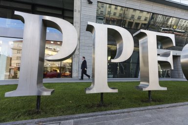 PPF hledá investory do Home Creditu a Cetinu. Pokračuje i v přípravě jejich možného prodeje přes burzy