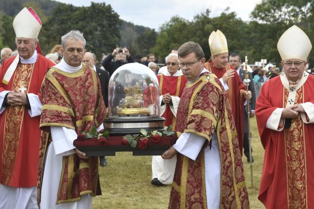 

Národní pouť k výročí sv. Ludmily pokračuje druhým dnem. Chystá se i setkání Ludmil a Bořivojů

