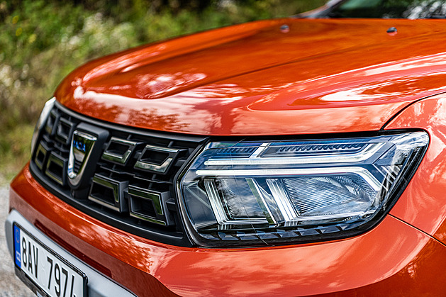 Vylepšená Dacia Duster vyjíždí. Vyzkoušeli jsme plyn i vrchol s automatem