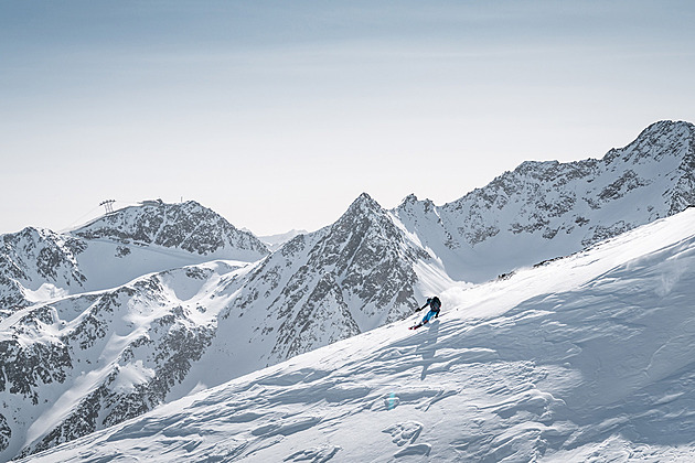 Vyndejte lyže ze skříně, pět rakouských ledovců zahajuje sezonu