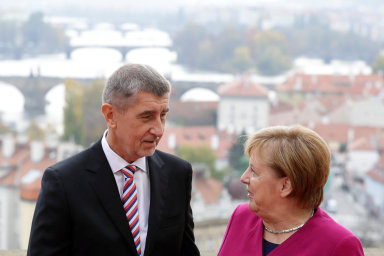 Česku končí pohodlná léta s Merkelovou. Aby zaujalo jejího nástupce, musí přestat s blábolením