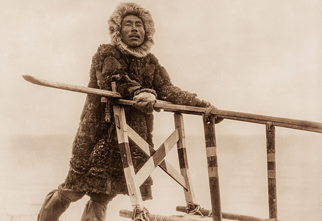 OBRAZEM: Aljaška před sto lety. Staré fotky líčí všední život indiánů