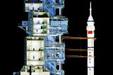 Nejdelší mise čínských kosmonautů začala. Přistání lodi Šen-čou 13 na vesmírné stanici bylo úspěšné