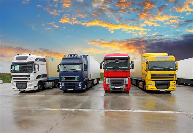 Chybějící AdBlue ohrožuje provoz kamionů. Slováci už jej nakupují, Česko váhá