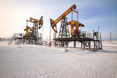 Ropní šejkové a Rusko rozhodují o těžbě ropy. Její cena stoupla na 71 dolarů za barel