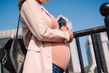 ‚Covid zvyšuje riziko potratu i předčasného porodu.‘ Lékaři doporučují, aby se těhotné očkovaly co nejdřív