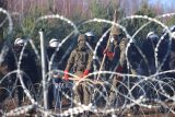 Do migrační krize v Polsku by mohli zasáhnout čeští vojáci. Ministr obrany potvrdil, že probíhají jednání