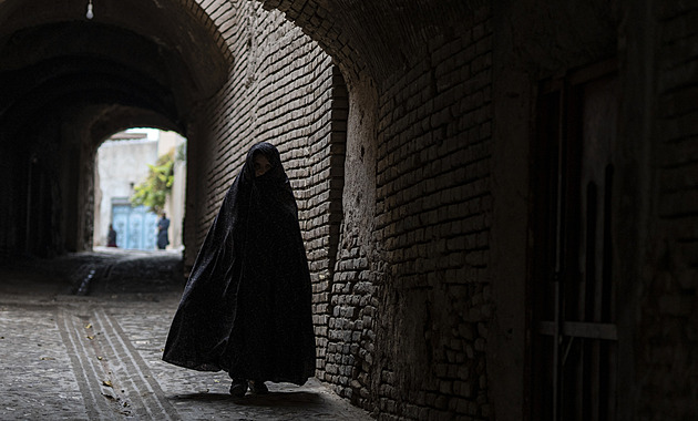 Ženy nejsou majetek, rozhodl Tálibán. O vzdělání a práci však mlčí