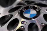 Značka BMW loni vystřídala Mercedes v čele trhu s luxusními vozy