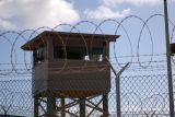 USA schválily propuštění dalších pěti lidí vězněných na Guantánamu. Zůstává tam ještě 39 zadržených
