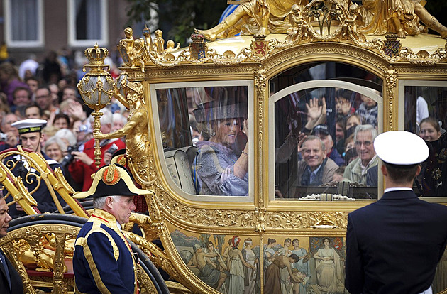 Nizozemský král přestane používat Zlatý kočár, oslavuje kolonialismus