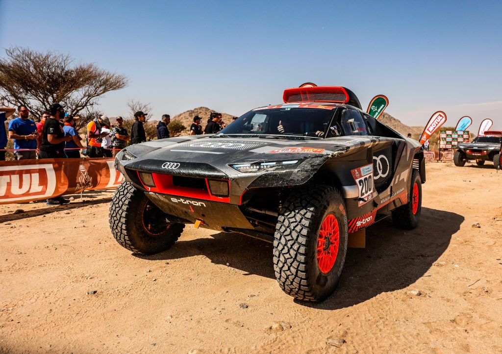 Elektromobily Audi RS Q e-tron slaví úspěch na Rallye Dakar