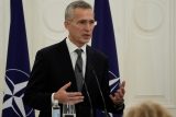 Šéf NATO Stoltenberg jednal s německým kancléřem, Rusku předloží návrhy o zbrojení