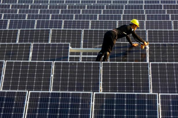 

Pardubický kraj chce na budovy instalovat fotovoltaické panely. Do soláru bude investovat i Brno

