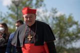 Za kardinálem Dukou zůstanou hlavně církevní restituce