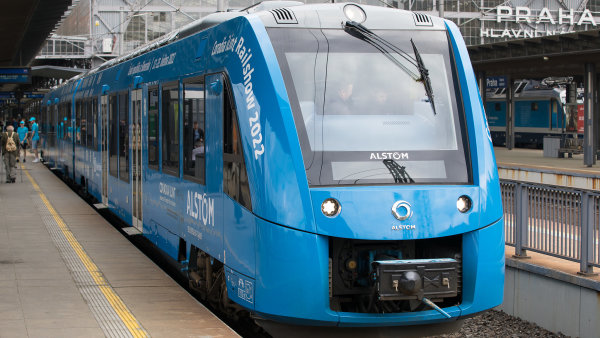 Dopravci chtějí mít v Česku vodíkové vlaky už za pět let. České dráhy by za ně mohly utratit přes jedenáct miliard korun