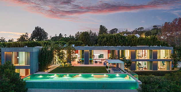 Dva bazény, tak si představuje Ital luxusní dům pro Američana