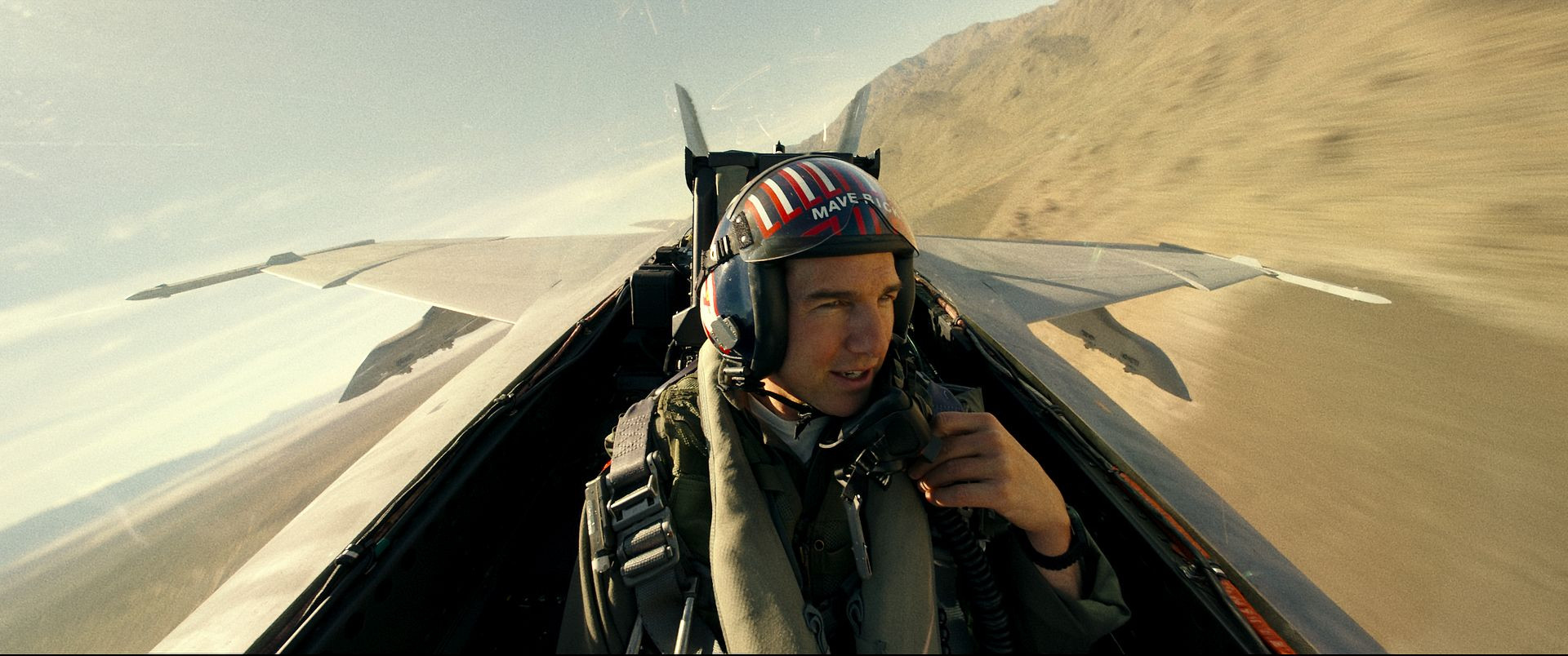 První dojmy z Cannes: Tom Cruise se ohlíží za Top Gunem se zjihlým srdcem