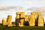 Stavitelé Stonehenge jedli nedovařené vnitřnosti, zjistili vědci z výkalů