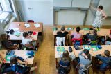 Učitel Naživo pomáhá dětem porozumět válce na Ukrajině. Žáci si mohou vyzkoušet i mírová jednání