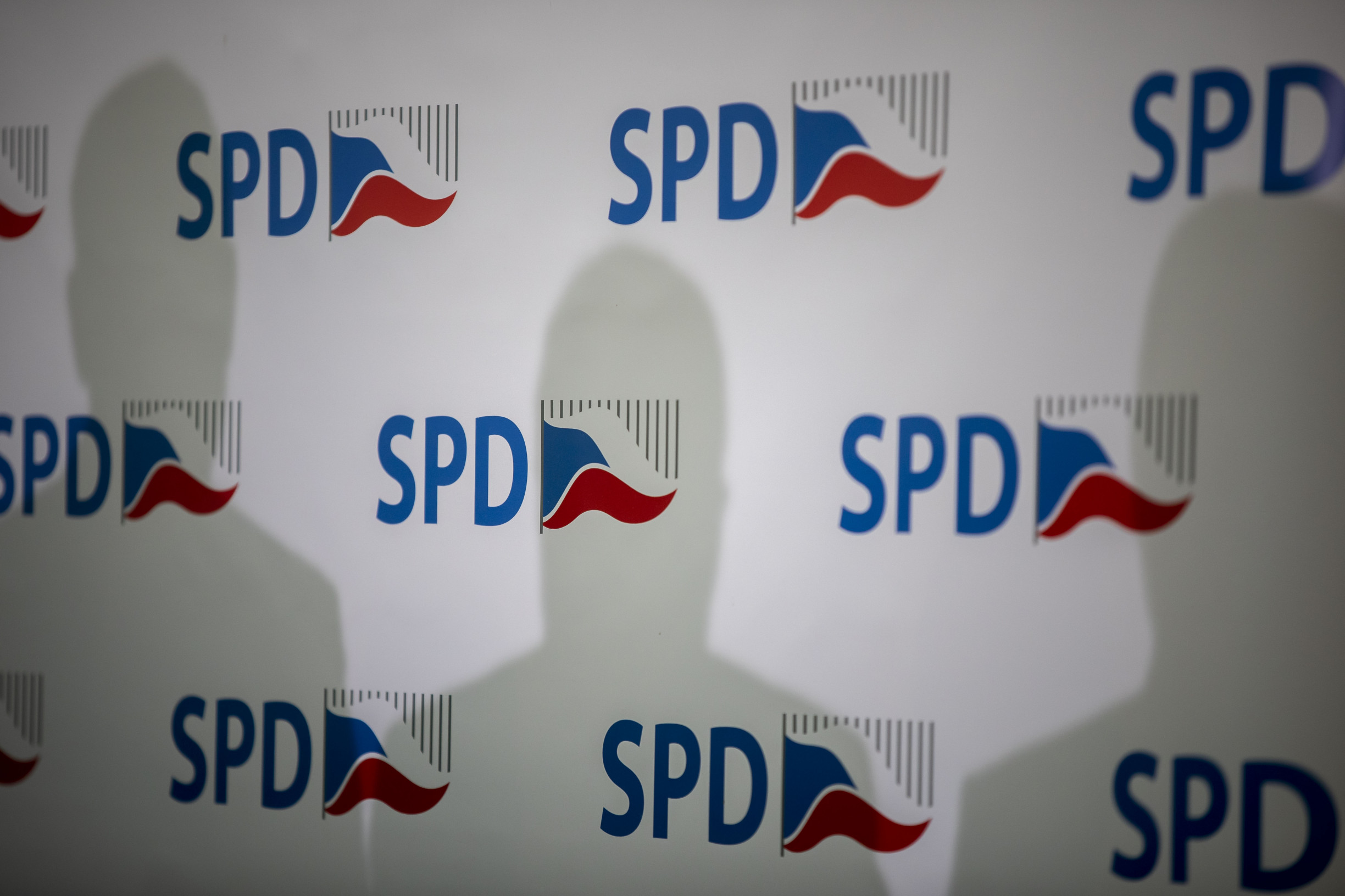 SPD a Trikolóra chtějí na radnice společně. V Olomouci je kandidátka hotová, jedná se v Praze, Brně i Ostravě