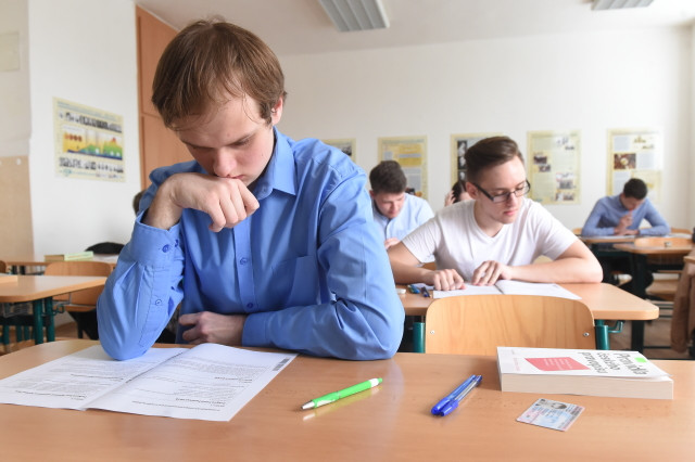 Nezájem Ukrajinců o střední školy Gazdíkovi nevadí. Expert varuje před hlavními riziky