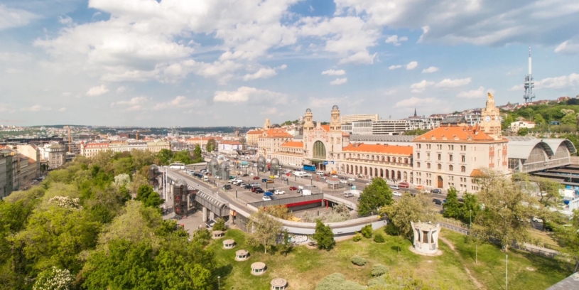 Podobu hlavního nádraží v Praze určí soutěž. Reprezentativní místo s tramvají tu má být v roce 2027