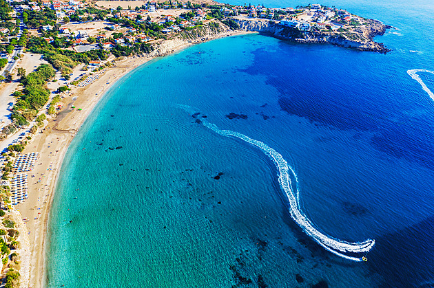 Z pláží až do oblak. Dovolená na Kypru překvapí krásným mořem i horami
