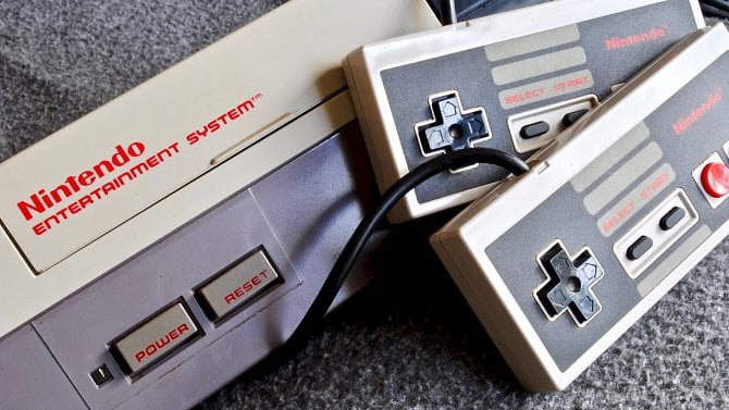 Základy tvorby her pro herní konzoli NES: triky nabízené assemblerem, tvorba zvuků a grafiky