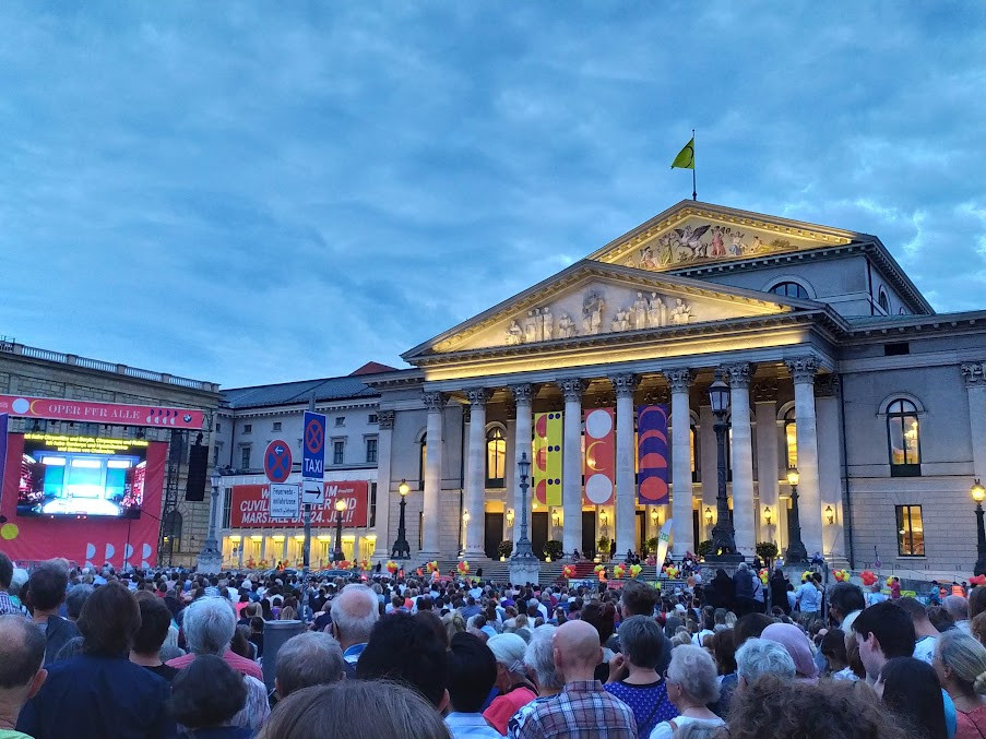 Opera, kam se podíváš – stručný průvodce po operním létě v blízkém zahraničí